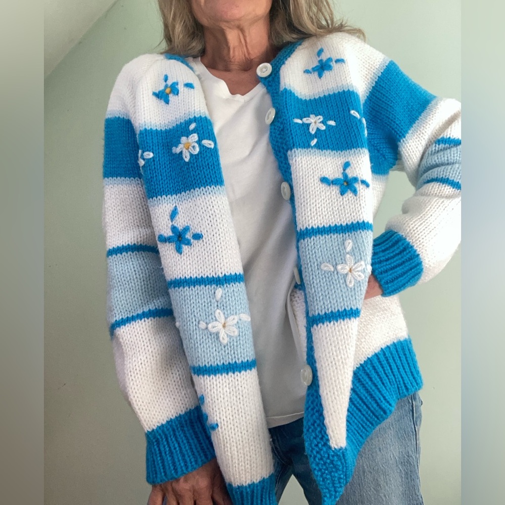Vintage Blue and White Hand Knitted Grandma Cardigan Sweater Embroidered Flowers - Picture 9 of 9
